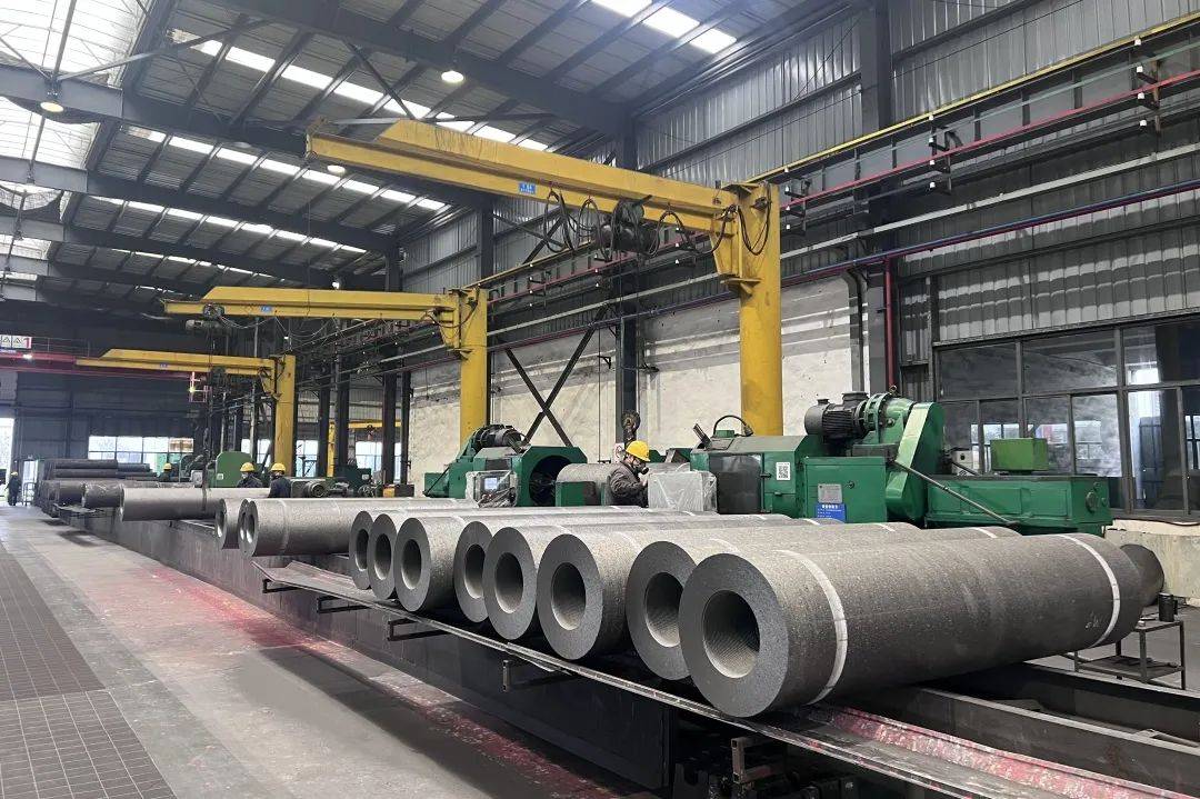 Company profile of trusted graphite electrode exporter serving steelmaking and industrial furnace industries.
